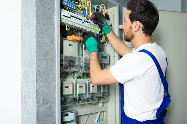 Best Affordable Emergency Electrician  in Edwardsville, KS